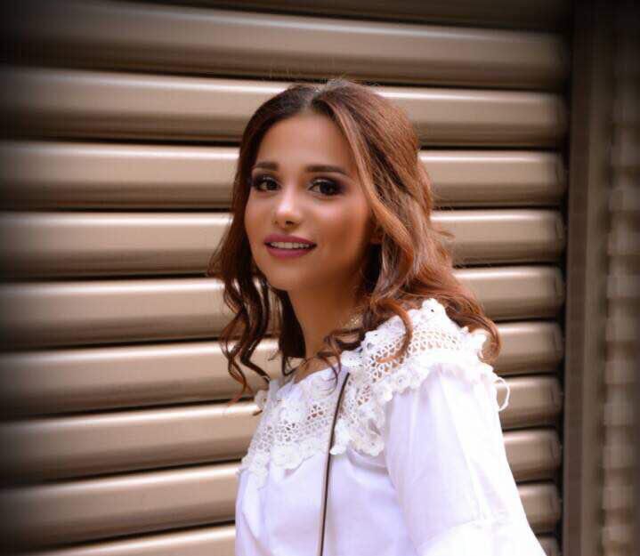 Ghazal Debs w laban
